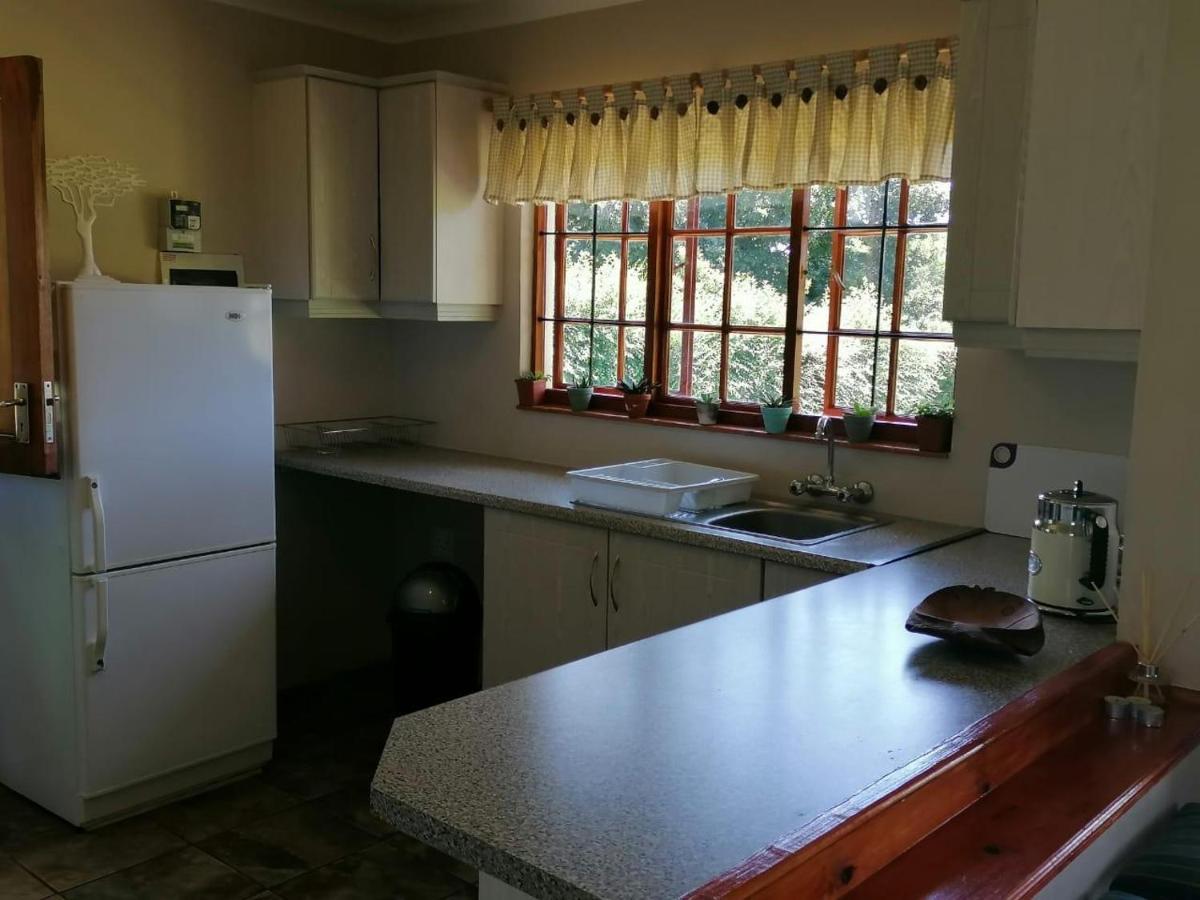Cicada Self Catering Cottage Underberg Luaran gambar
